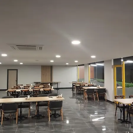 Hotel Burc Airport 3*